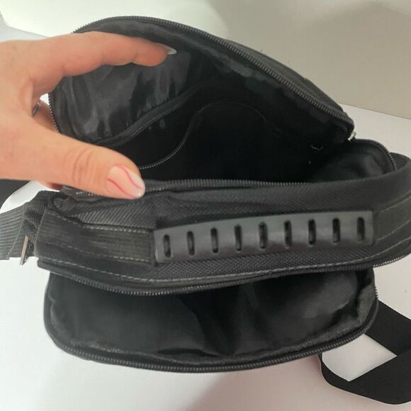 Glosiry| New without tags| crossbody bag| several pockets and compartments - Picture 11 of 13